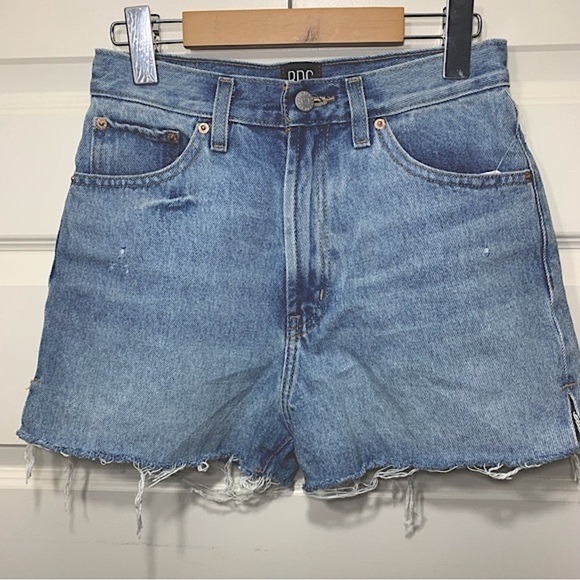 BDG Cut Off Jean Short Sz 26 Blue Distressed High Rise Denim Urban Outfitters - Picture 11 of 11